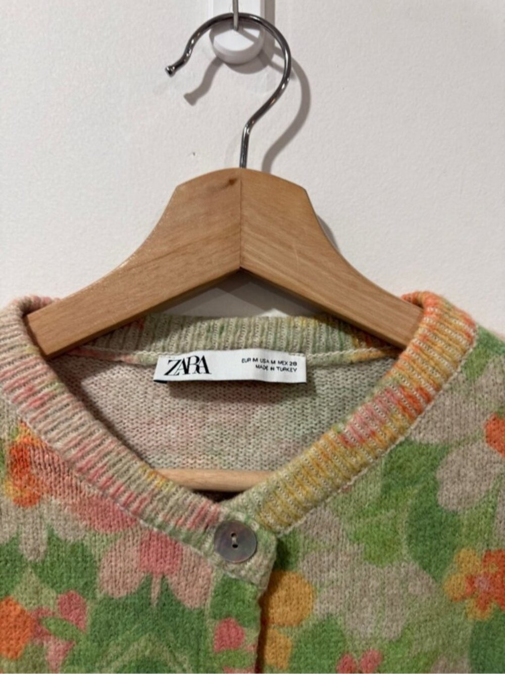 ZARA Floral Knit Cardigan Pearl Detail Size M - Picture 10 of 11